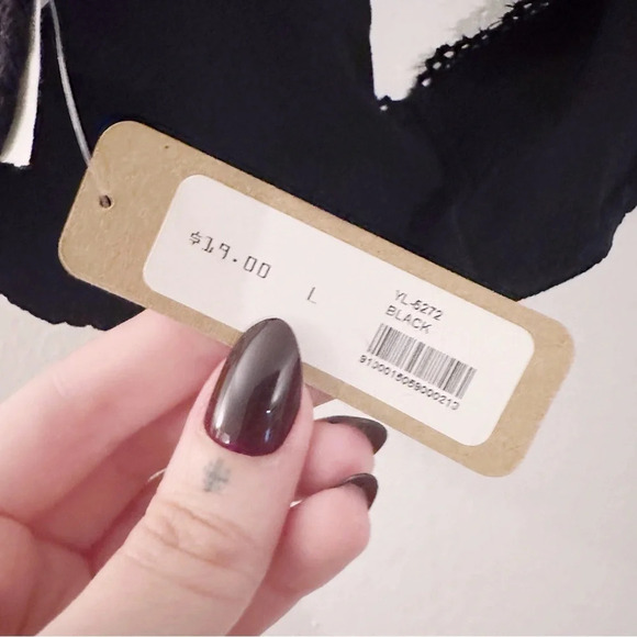 Irene's Story Black Lace Bra Strappy Bralette NWT - Picture 4 of 6